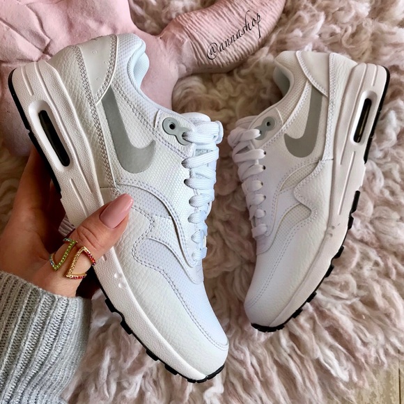 Nike Shoes - NWT Nike Air Max Ultra White